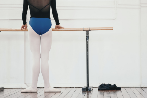 is locking back into your knees harmful hyperextension hypermobility flexibility mobility lisa howell the ballet blog